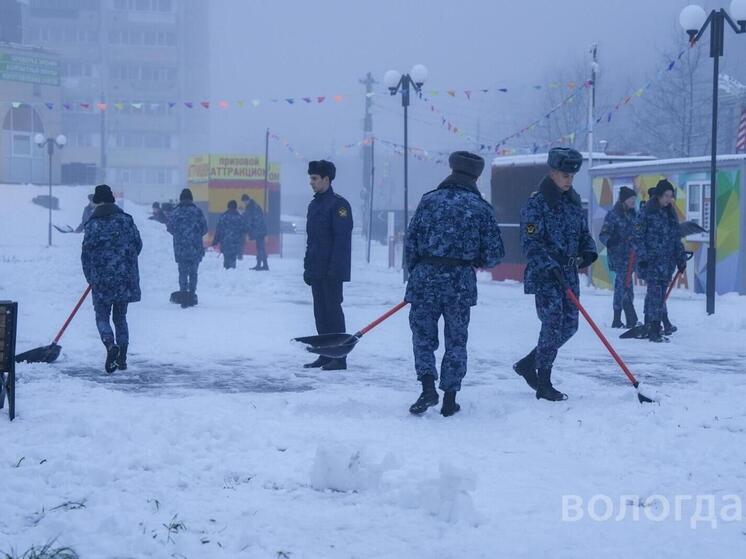Минувшей ночью в Вологде на уборке было занято 26 единиц техники