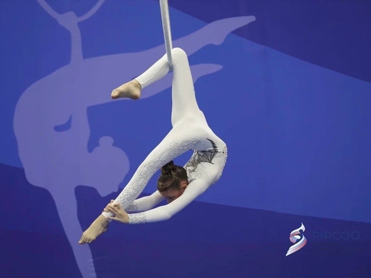 «Осенний кубок»: в Тюмени прошли масштабные соревнования по воздушной гимнастике