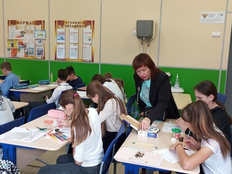 Для севастопольских школьников провели мастер-классы ко Дню матери