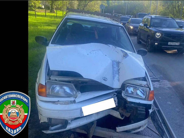 18-летний нетрезвый водитель в Татарстане врезался в дерево на «Ладе»