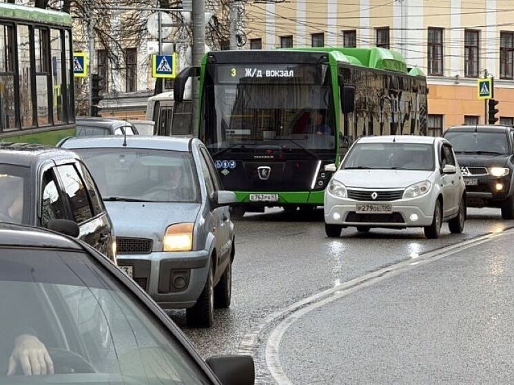 50 новых зеленых автобусов вышли на маршруты Кирова