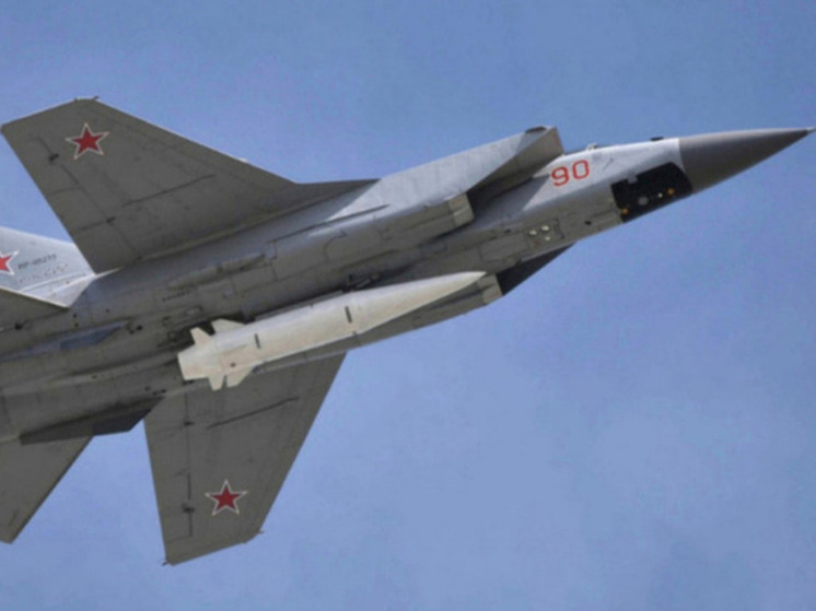 ВС РФ ударили по складу обслуживания бронетехники во Львове