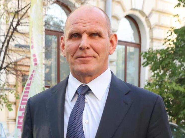 Трехкратный золотой олимпийский медалист Карелин приехал в Карелию для участия в работе российско-белоруской комиссии