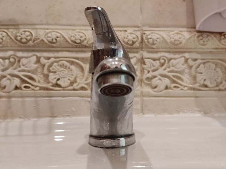 В Кингисеппе местами отключили воду