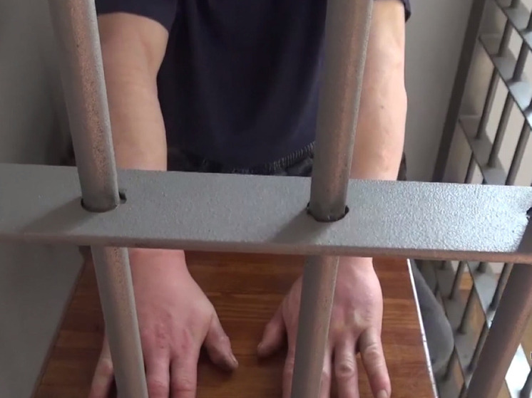 В Екатеринбурге задержали учителя балалайки за извращенные игры