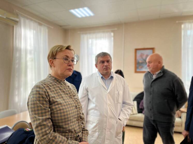 Омбудсмен Елена Лапушкина посетила Самарскую областную психиатрическую больницу