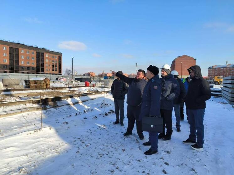 На стройке школы в Ясной Поляне под Омском нашли нарушения