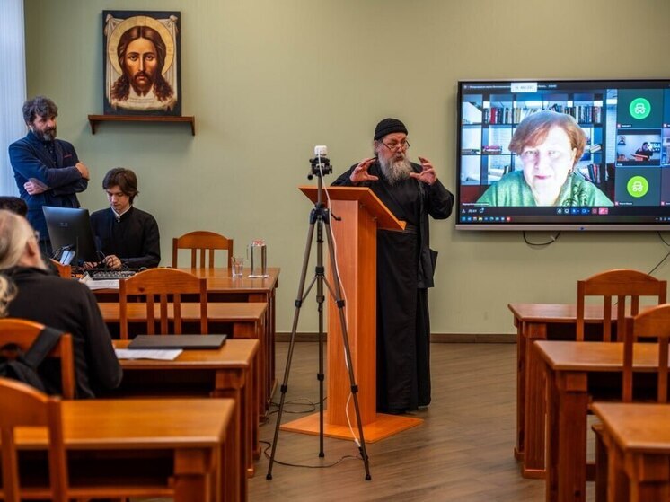 Научно-богословская конференция прошла в Псково-Печерской духовной семинарии