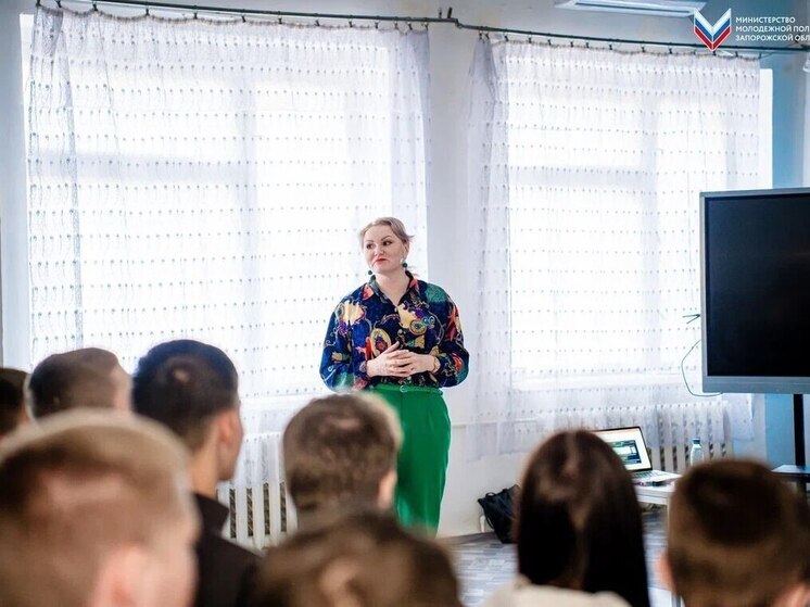 Запорожские школьники из Мирного осваивают ораторское мастерство на интерактивном мастер-классе