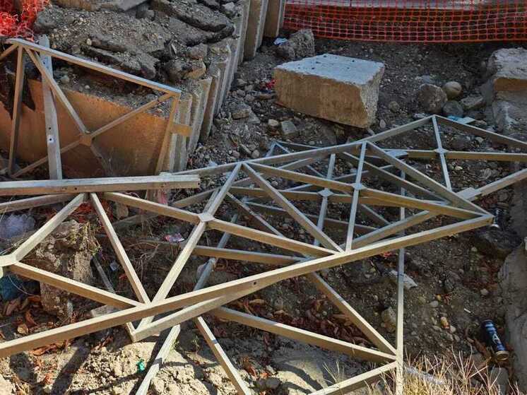 В Ильском повреждены 17 жилых домов и 2 магазина после падения обломков БпЛА