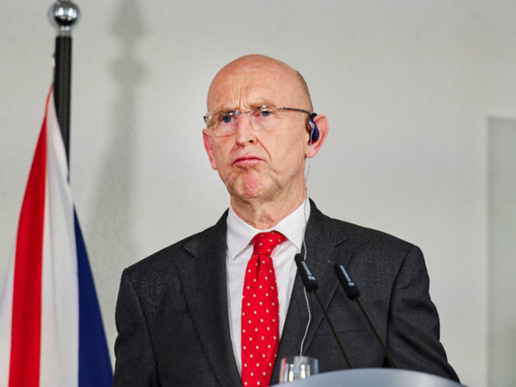 Хили обратился с посланием к Путину из-за российского корабля