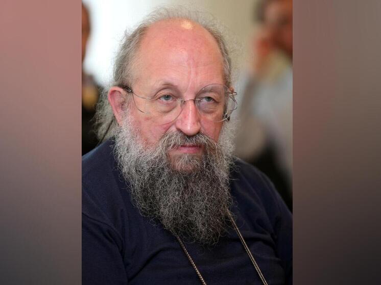 На Украине, как известно, разгорелся громкий коррупционный скандал, который, как считают многие политические деятели, может привести к смене власти и отставке Зеленского