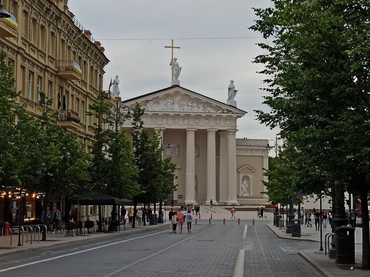 Власти Литвы приняли решение открыть границу с Белоруссией