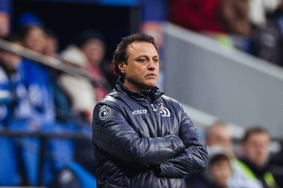 Ветеран московского %22Спартака%22, бывший игрок сборной страны и авторитетный российский специалист Игорь Анатольевич Ледяхов в эксклюзивном интервью %22МК-Спорт%22 высказал своё мнение об исполняющем обязанности главного тренера столичного %22Динамо%22 Ролане Гусеве, об уходе с этого поста наставника сборной Валерия Карпина и о поиске руководством кандидатов.