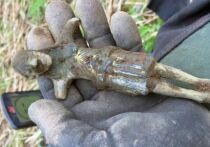 Норвежский энтузиаст с металлоискателем обнаружил на вспаханном поле уникальную позолоченную бронзовую статую Иисуса Христа возрастом около 800 лет