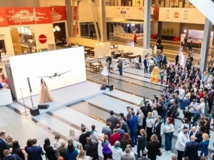 В Новосибирске открылся крупный форум, объединяющий ритейл, гастрономию и туризм