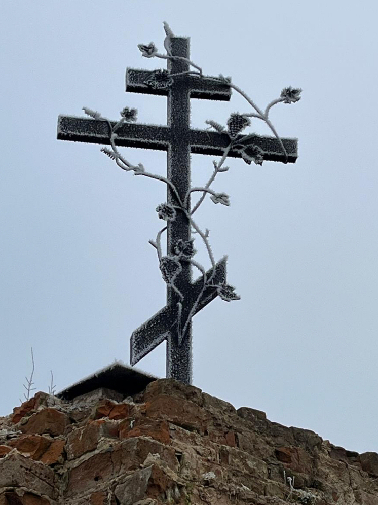 В орловском селе Локно установили поклонный крест