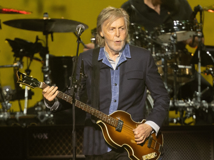 Крупнейшие поп- и рок-звезды британской сцены — Пол Маккартни, Кейт Буш, Сэм Фендер, Pet Shop Boys и Ханс Циммер — приняли участие в необычном проекте: записали альбом на виниле, который почти полностью состоит из… тишины. 