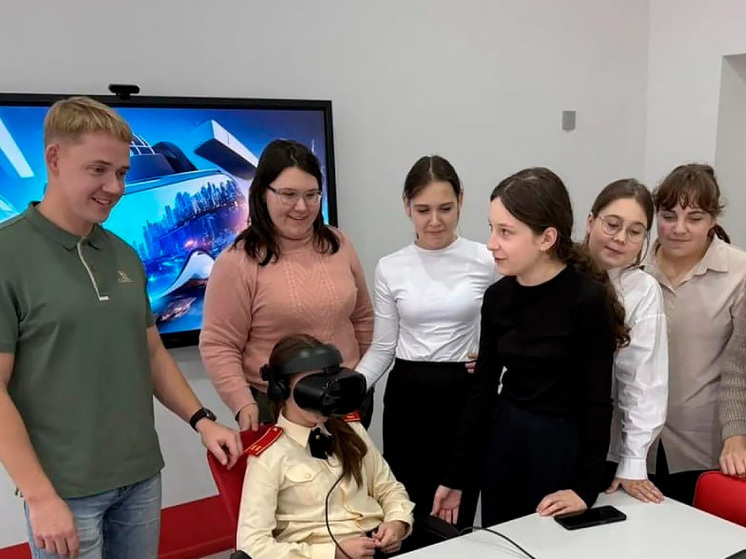 Липецкие школьники осваивают дорожные правила в VR-очках