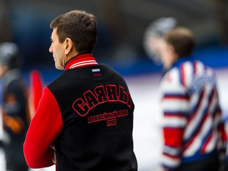 «Саяны» активно атаковали и уверенно отражали голы действующего чемпиона России