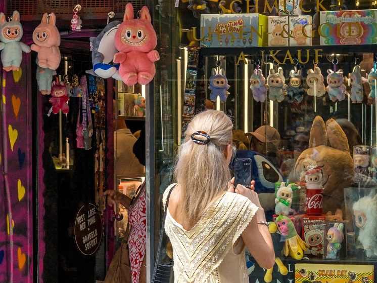 Лабубу, Хагги Вагги и пятнадцатый фильм про графа Дракулу — таковы реалии и эстетика современной жизни