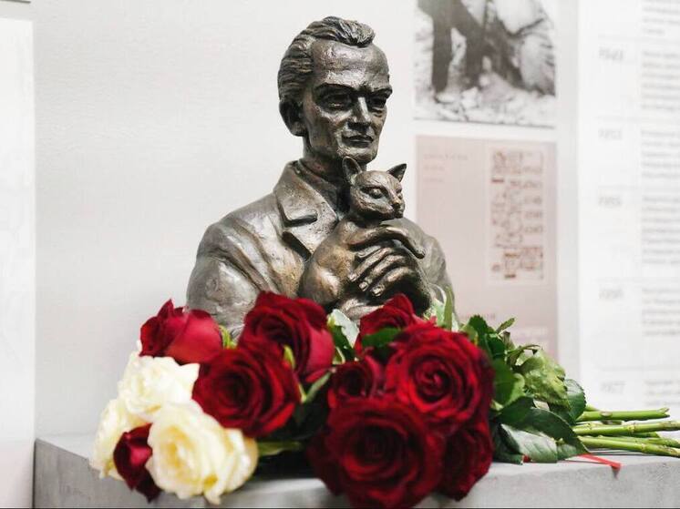 Расшифровавшему язык майя петербургскому ученому Кнорозову открыли первый бюст