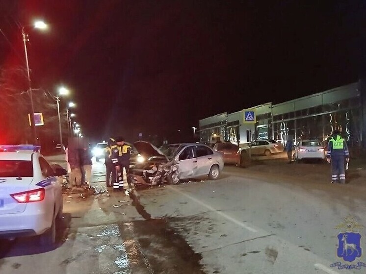 В Самарской области столкнулись четыре автомобиля: один человек пострадал