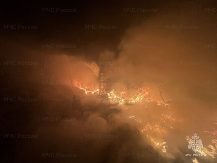 Сгорели складские помещения в Петушках