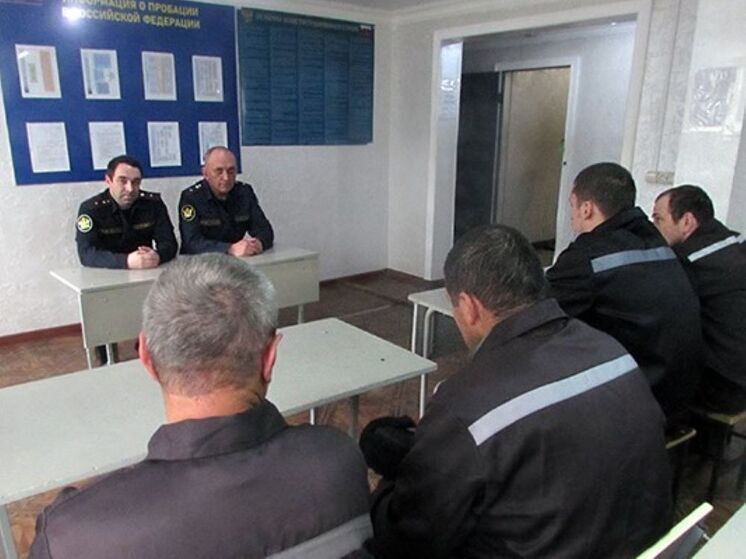 Осужденным колонии №7 Дагестана рассказали о механизмах поддержки после освобождения