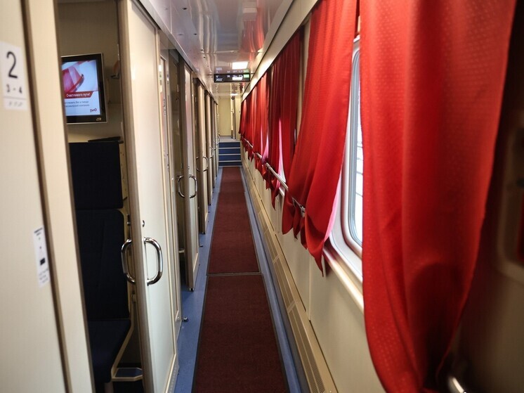 Из-за пожара на железной дороге задержан поезд из Санкт-Петербурга в Челябинск