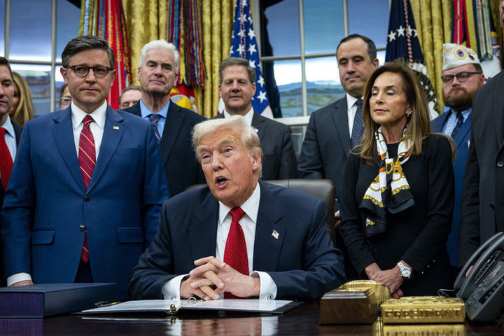 Трамп публично казнит Зеленского в назидание европейским элитам