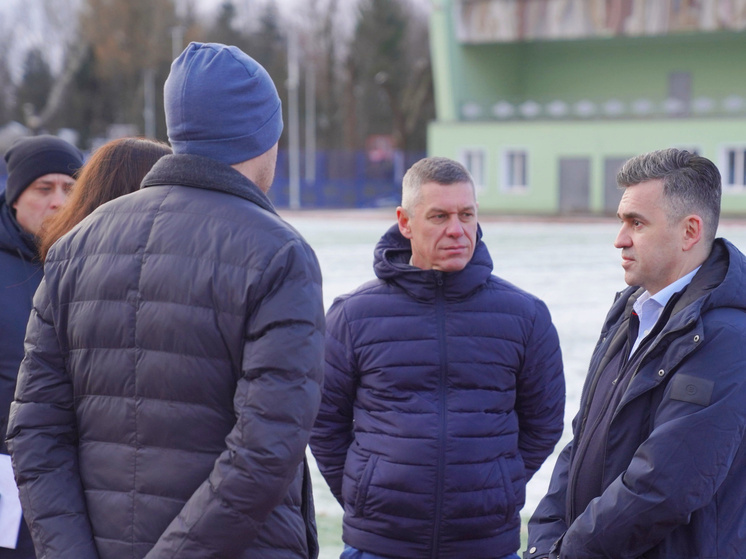 Губернатор потребовал от подрядчика детскую площадку за срыв ремонта стадиона в Родниках