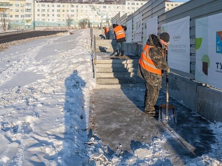 На улицах Магадана завершаются работы по устранению последствий циклона