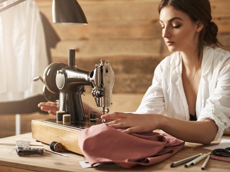 Завтра хозяйкам Калмыкии не следует заниматься шитьем