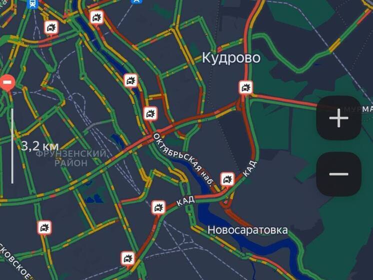 Автомобилисты Петербурга застряли в пробках из-за многочисленных аварий