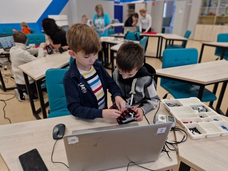 В Курске IT-клуб проведет для школьников занятия по робототехнике