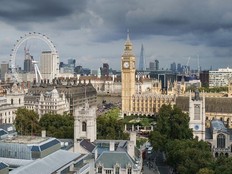 Согласно исследованиям, до 50 000 медсестер могут покинуть Великобританию из-за иммиграционных предложений правительства, что ввергнет Национальную службу здравоохранения в крупнейший в истории кадровый кризис