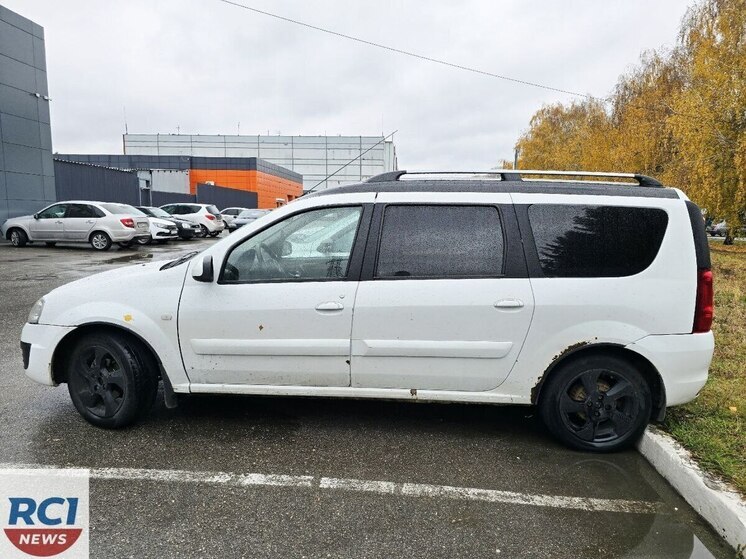 Редчайший Lada Largus VIP сняли на фото в Тольятти — таких выпущено всего 32