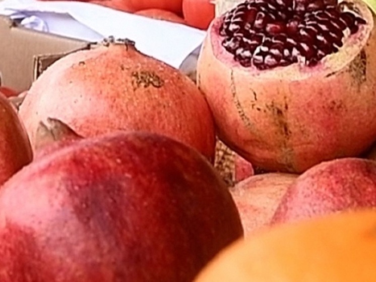 В Астраханскую область доставили 41 тонну граната из Афганистана