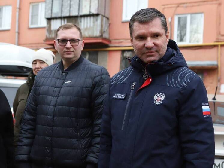 Сергей Буяков познакомил ветерана СВО с благоустройством дворов