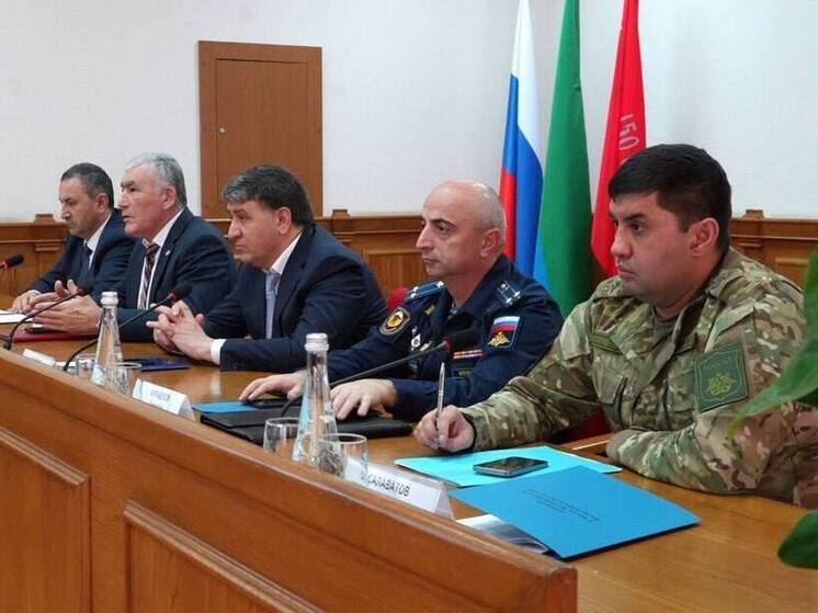 Более 350 призывников отправились из Махачкалы на армейскую службу