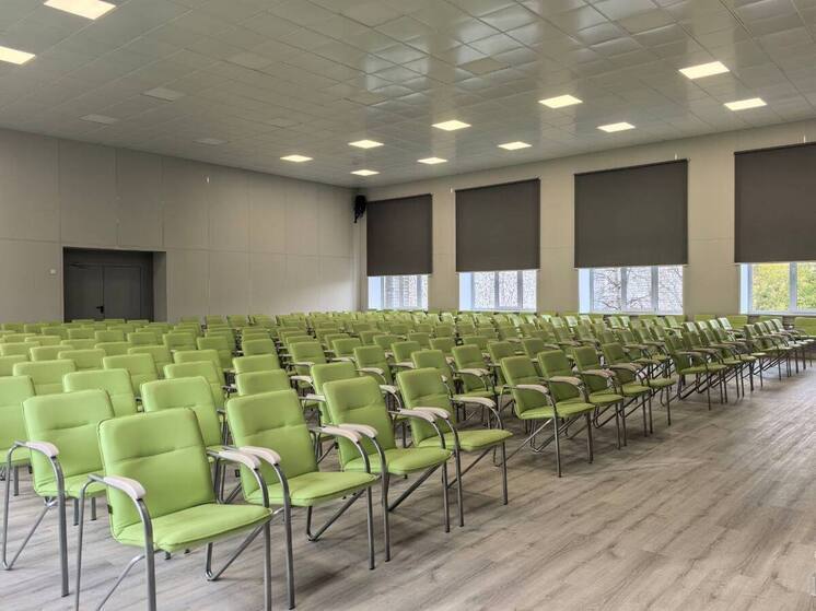 В Апатитском политехническом колледже отремонтировали актовый зал