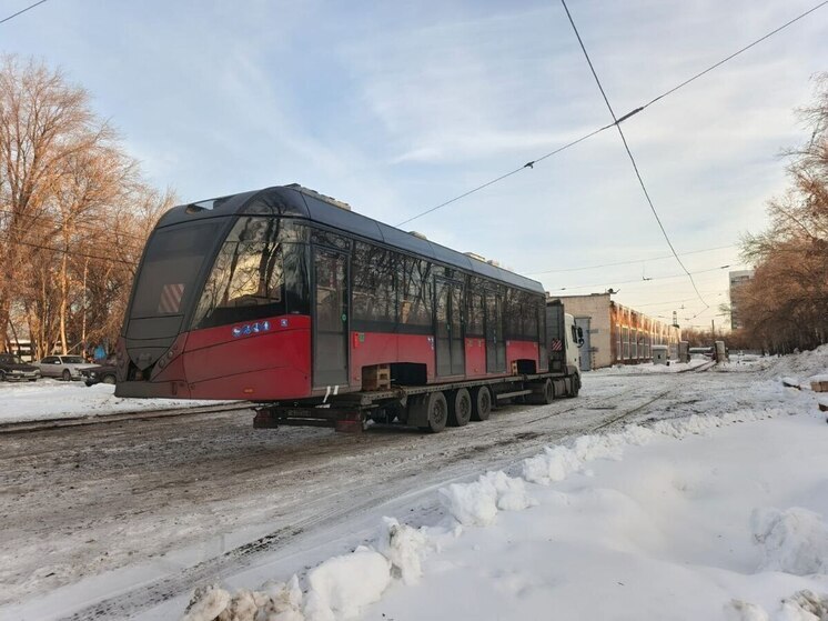Пятый новый трамвайный кузов доставлен в Новосибирск