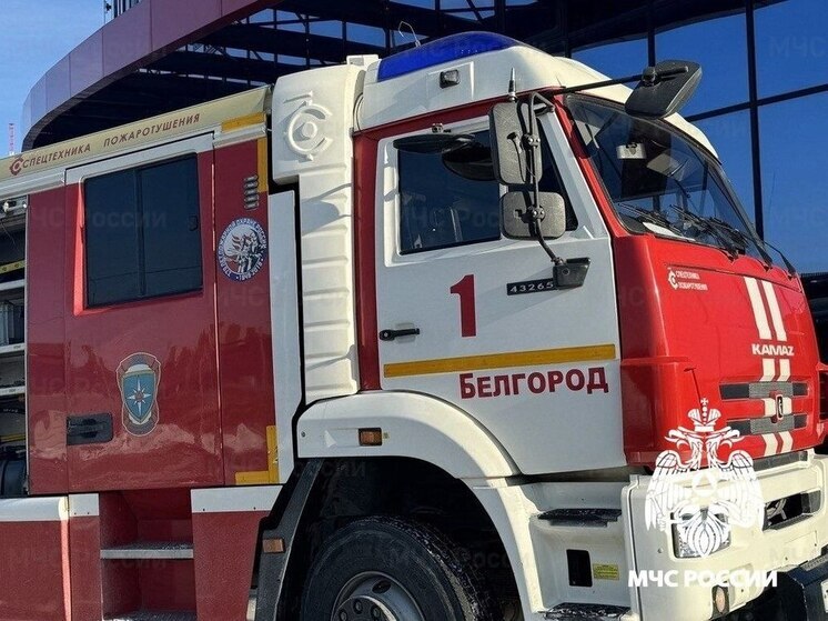 В Белгороде в жилом доме загорелся магазин электронного парения