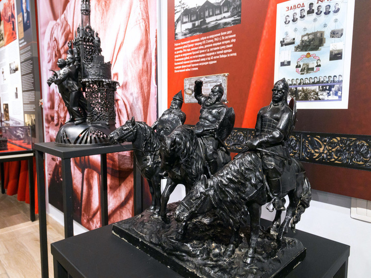 На Гороховских чтениях представили книгу о каслинском павильоне