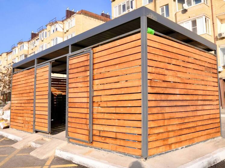 В столице Калмыкии обновляют контейнерные площадки