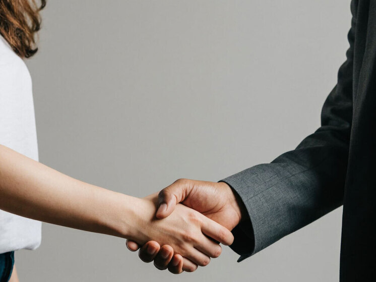 Эксперт рассказал о возможностях, которые открывает знание языка тела