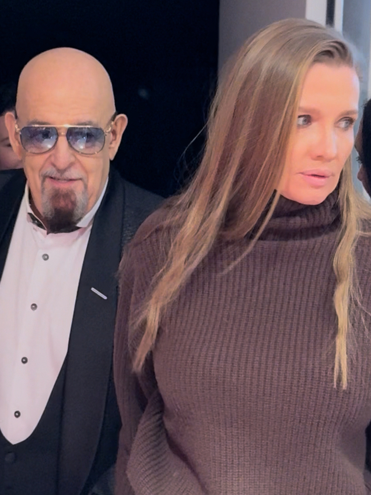 Михаил Шуфутинский объяснил, почему молодая супруга не ревнует к поклонницам