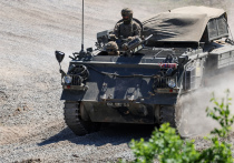 Великобритания, как пишет The Telegraph (статью перевели ИноСМИ), демонстрирует стратегическую неподготовленность к потенциальному конфликту с таким противником, как Россия. Несмотря на риторику властей о «новой эпохе угроз», требующей «эпохи жесткой силы», факты указывают на системные провалы в оборонном планировании, хроническое недофинансирование и глубокий кризис общественной мобилизационной готовности.