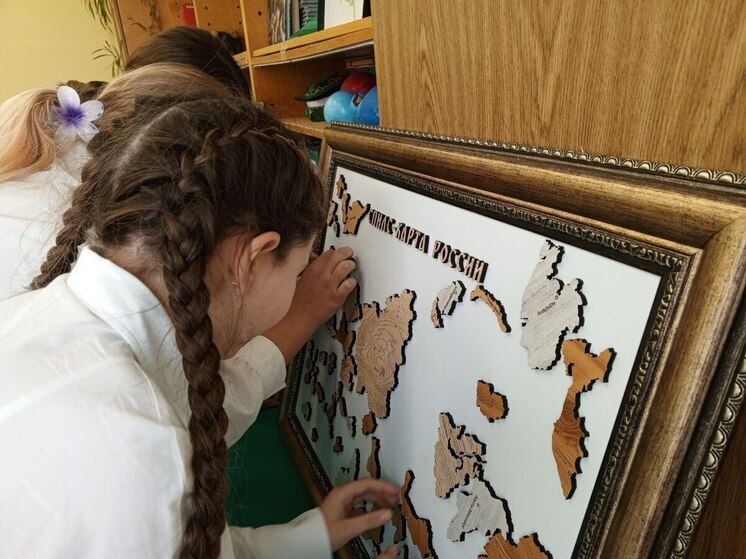 В Новгородской области впервые прошли соревнования по сборке спилс-карт